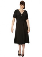 robe longue noire evans 147x200 Soldes Grandes Tailles en Angleterre : nouvelles démarques chez Evans et Elvi !