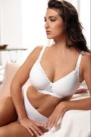 up4 up4 133x200 Soutien gorge grande taille : où trouver son bonheur ?