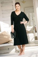 upopken upopken 133x200 La petite robe noire pour Femme Ronde !