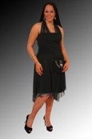 yours-2 yours 2 132x200 La petite robe noire pour Femme Ronde !