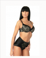 ronde et glamour2 157x200 Cadeau Saint Valentin : Offrir de la Lingerie Grande Taille !