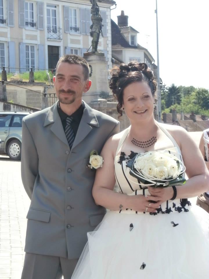 site de rencontre pour couple mariee Depuis 1995 et l'arrivée des sites de rencontre, on observe une nette augmentation du nombre des rencontres en ligne de zéro en 1995, la courbe grimpe à plus de 1 couple sur 5 en 2010 aujourd'hui, aux etats-unis, l'histoire d' un mariage sur trois a débuté en ligne parallèlement à cette augmentation. site de rencontre pour couple mariee Depuis 1995 et l'arrivée des sites de rencontre, on observe une nette augmentation du nombre des rencontres en ligne de zéro en 1995, la courbe grimpe à plus de 1 couple sur 5 en 2010 aujourd'hui, aux etats-unis, l'histoire d' un mariage sur trois a débuté en ligne parallèlement à cette augmentation.