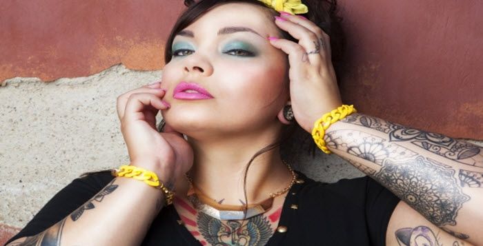 Rondes Tatouées Et Décomplexées