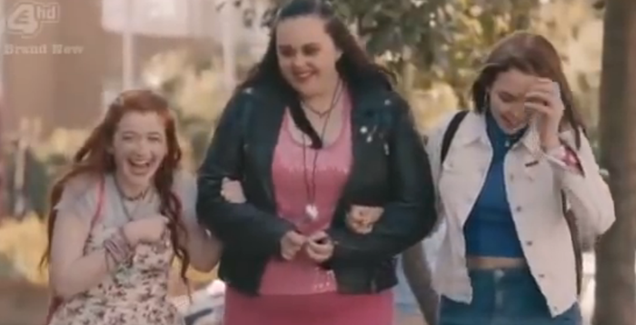 les trois personnages féminins de la série my mad fat diary