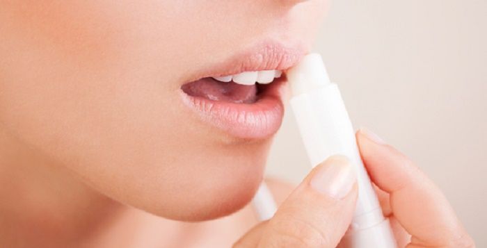 Lèvres Gercées : 5 Astuces Pour Les Soigner