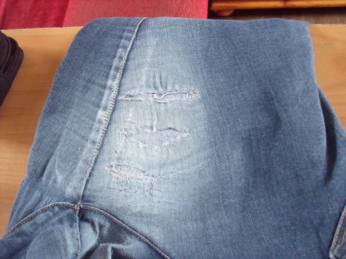 Comment Reparer Un Pantalon Use Entre Les Jambes Réparer Trou Jean Entre Les Jambes - Communauté MCMS