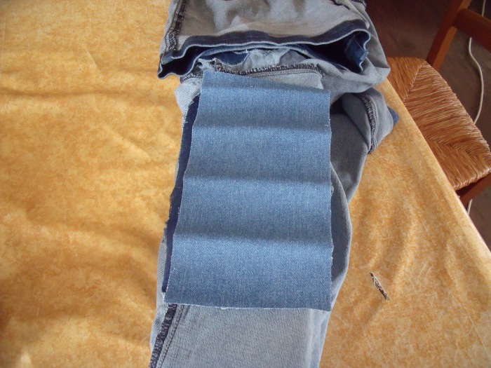 Comment Reparer Un Pantalon Use Entre Les Jambes Tuto : réparer un pantalon troué à l'entrejambe