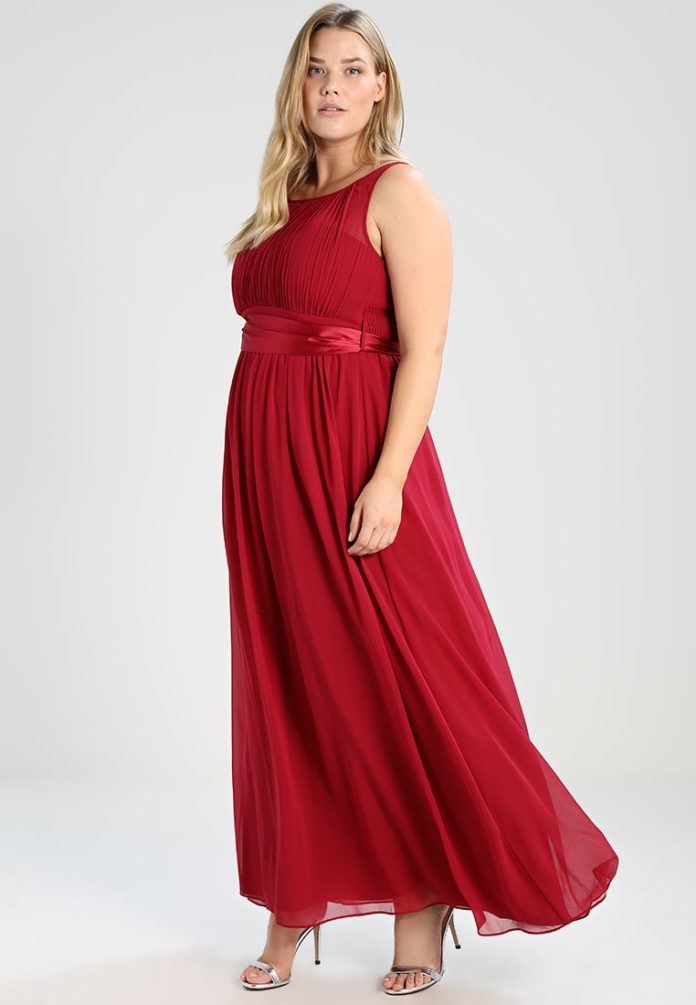 10 robes de soirée longues grande taille pour Noël 2017