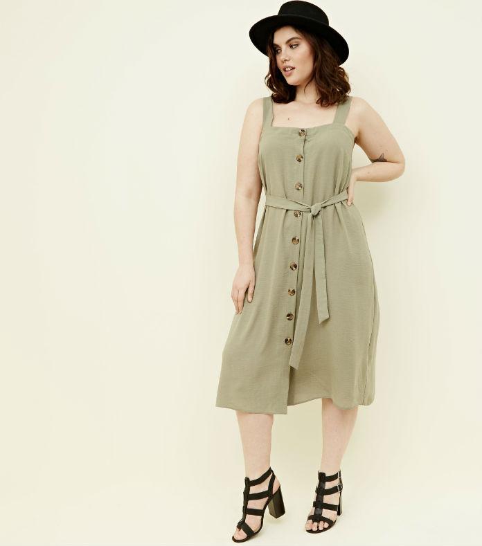 Rend Chic Une Petite Robe 4 Lettres Robes grande taille à bretelles : chic ou pas chic