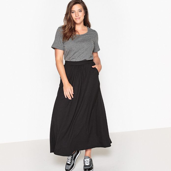 Portez la jupe grande taille avec style pour cet hiver 2018 2019