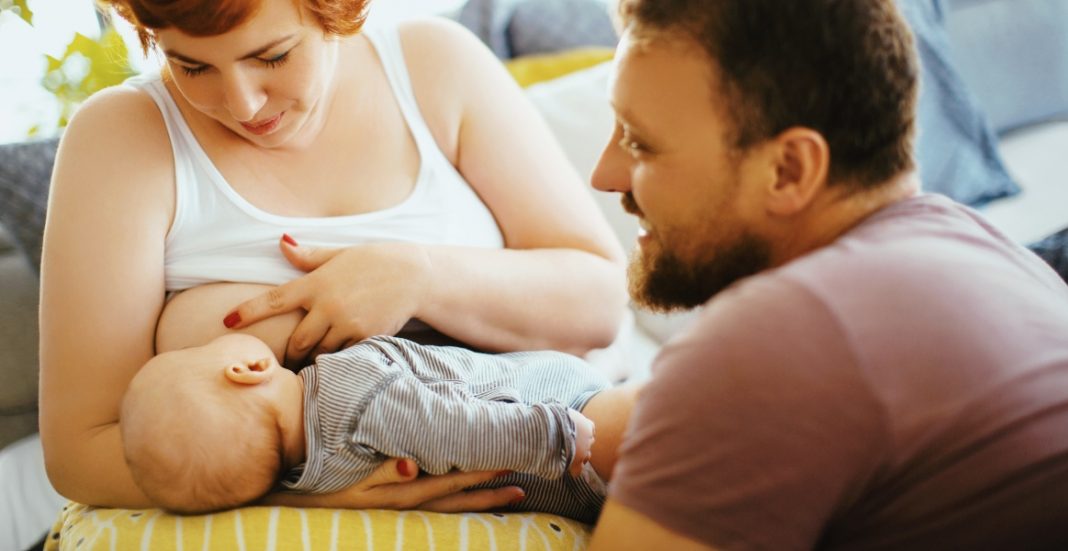 Allaiter en public : elles défendent ce droit en photos