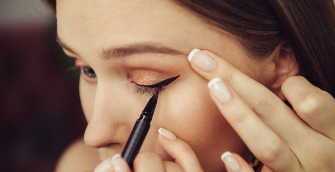 15 idées de traits d&rsquo;eyeliner qui changent