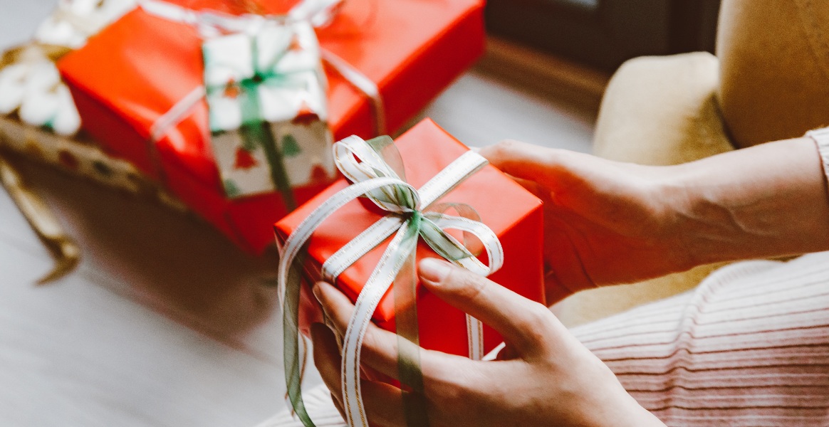 Noël : 5 idées brillantes de cadeaux à moins de 10 euros