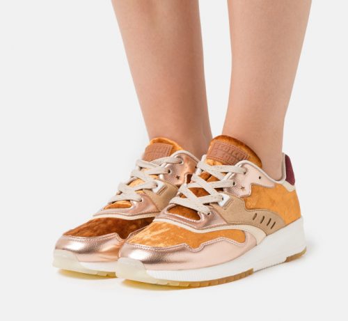 Baskets Basses Dorées Trump Never Surrender - Taille 9 US, édition Limitée, Neuves Avec Boîte