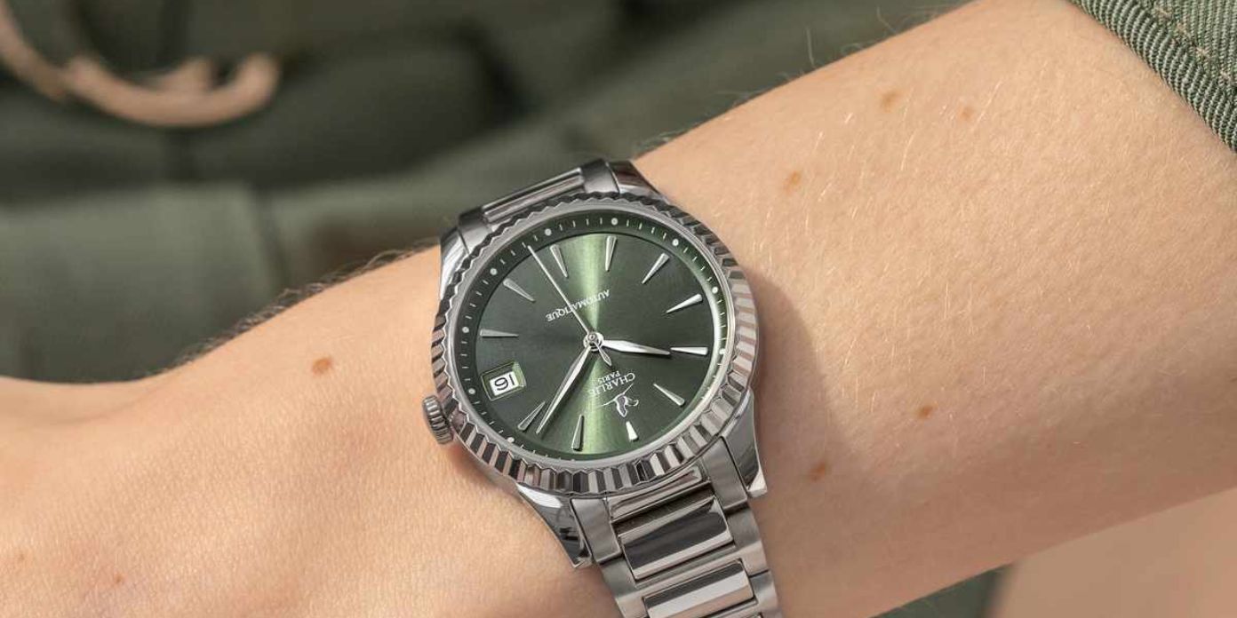 Montre femme automatique vert étanche - Aurore Coeur ouvert Paon