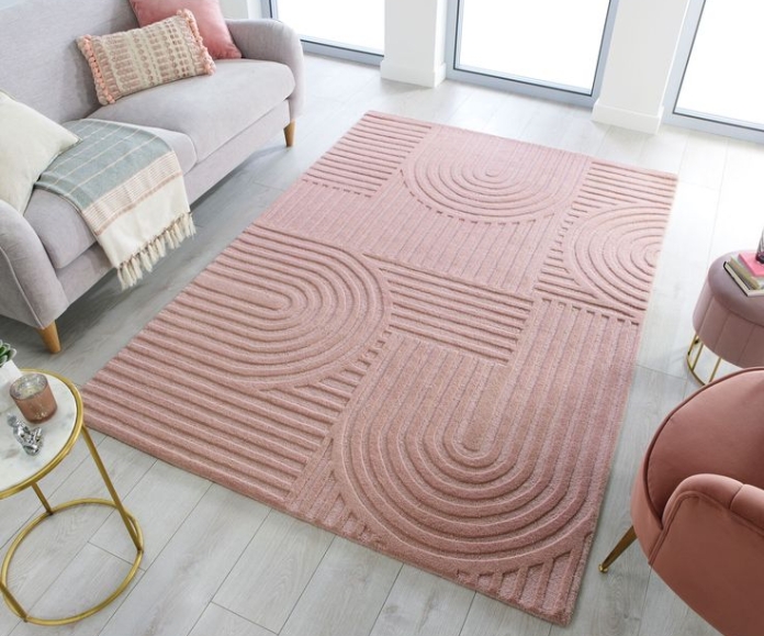 Salon au tapis rose