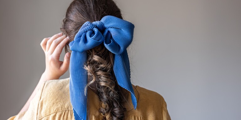 Sublimez votre coiffure : 9 façons créatives de porter le ruban, l’accessoire tendance !