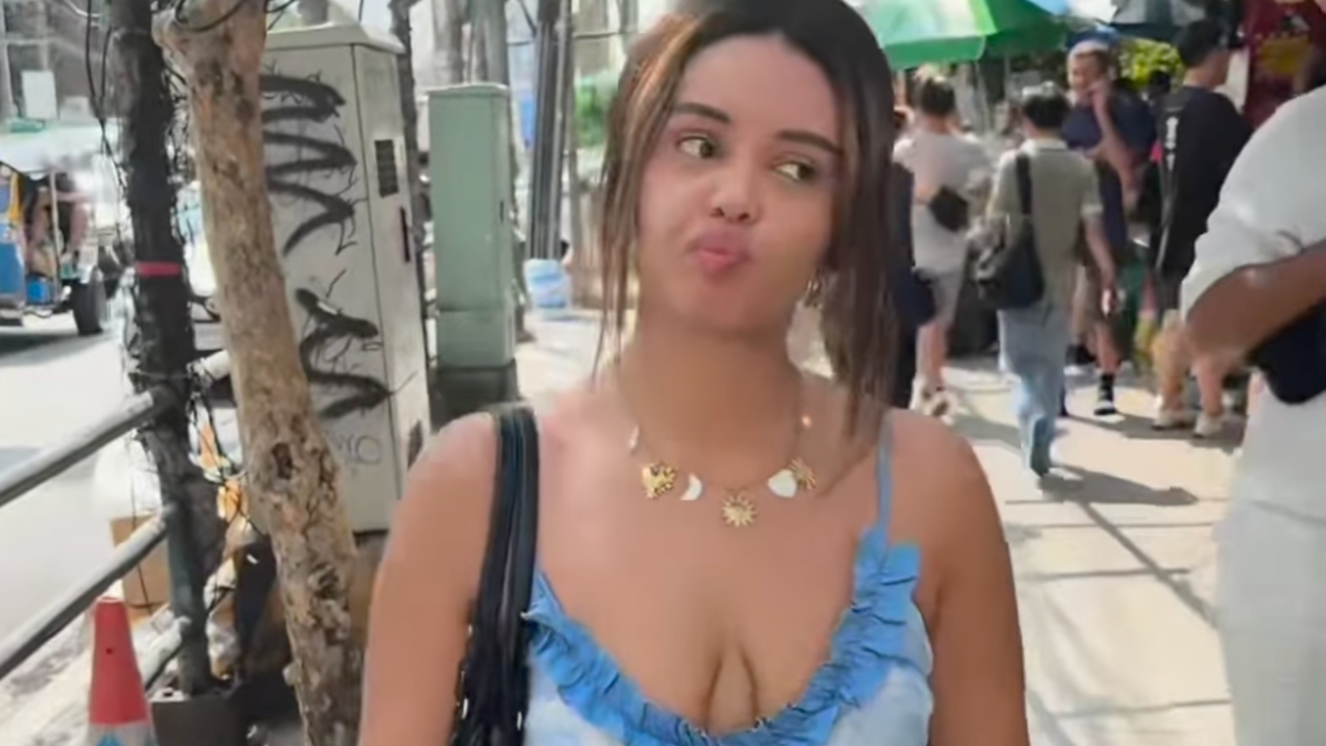 femmes avec des formes en thaïlande
