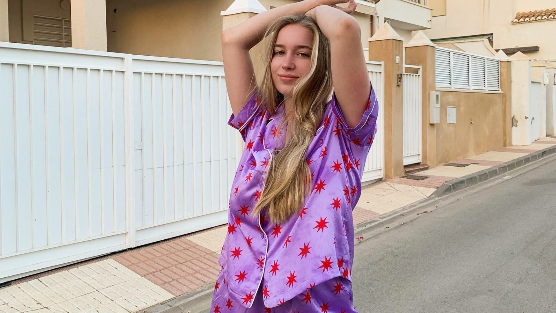 Porter pyjama dans la rue