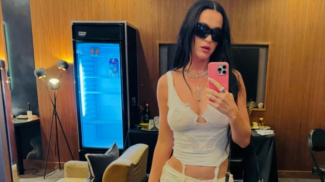 Elle craque en public : la prestation bouleversante de Katy Perry après sa rupture