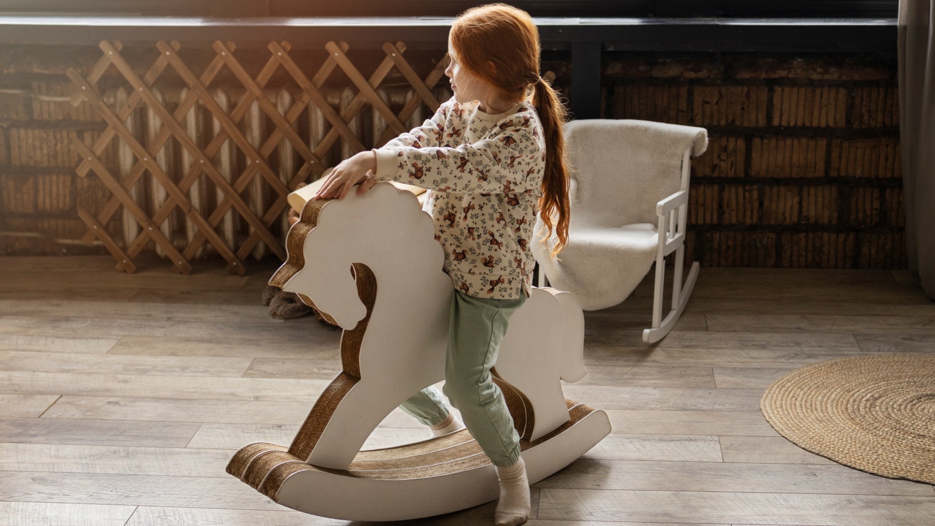 Enfant fixe coin vide