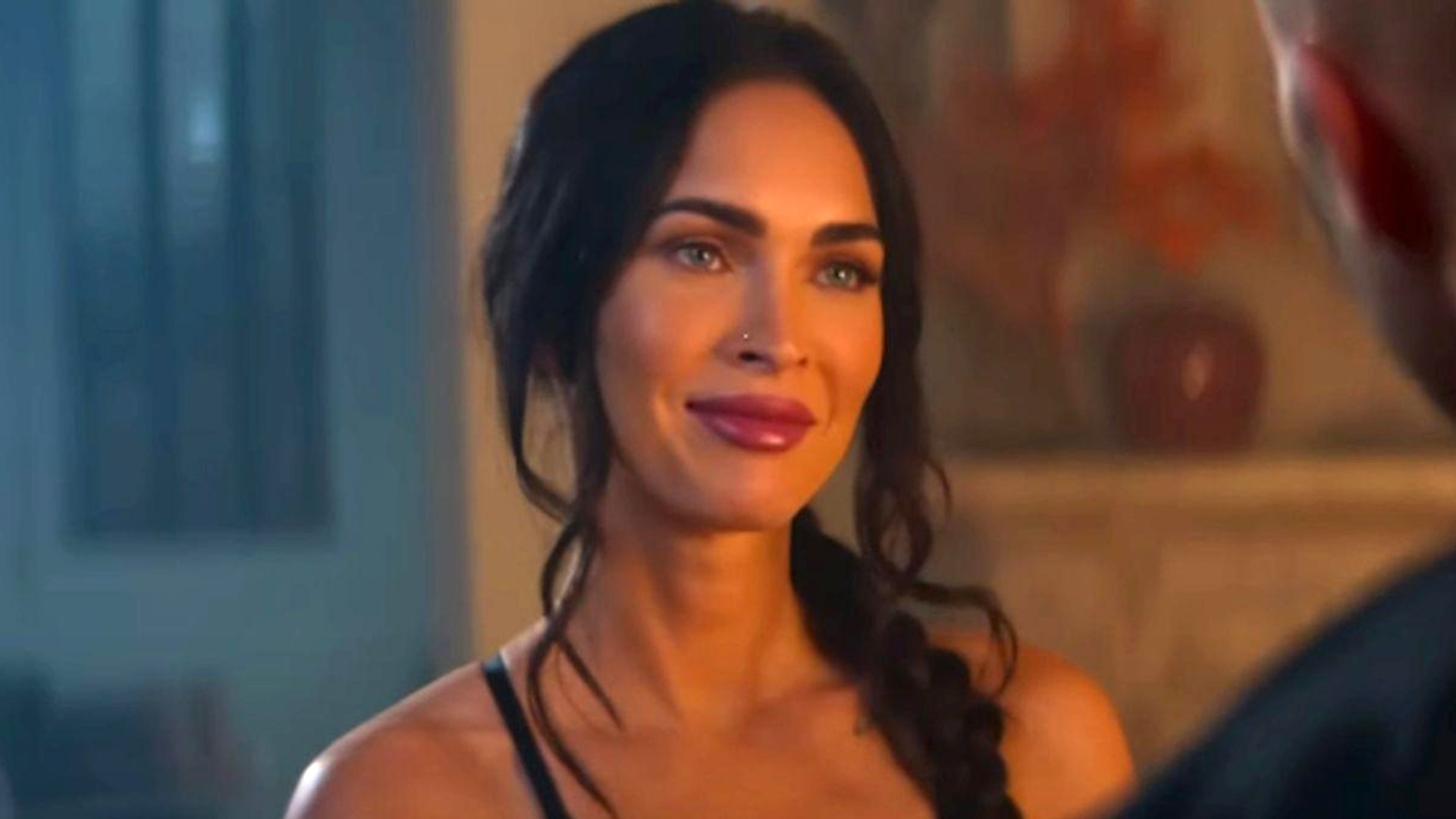 En corset gothique, Megan Fox (39 ans) fait sensation