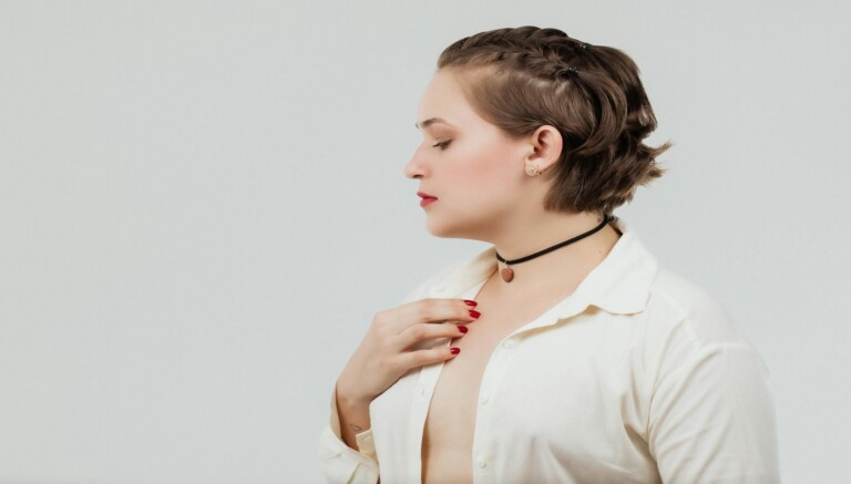 Coiffure femme dégradé court : moderne