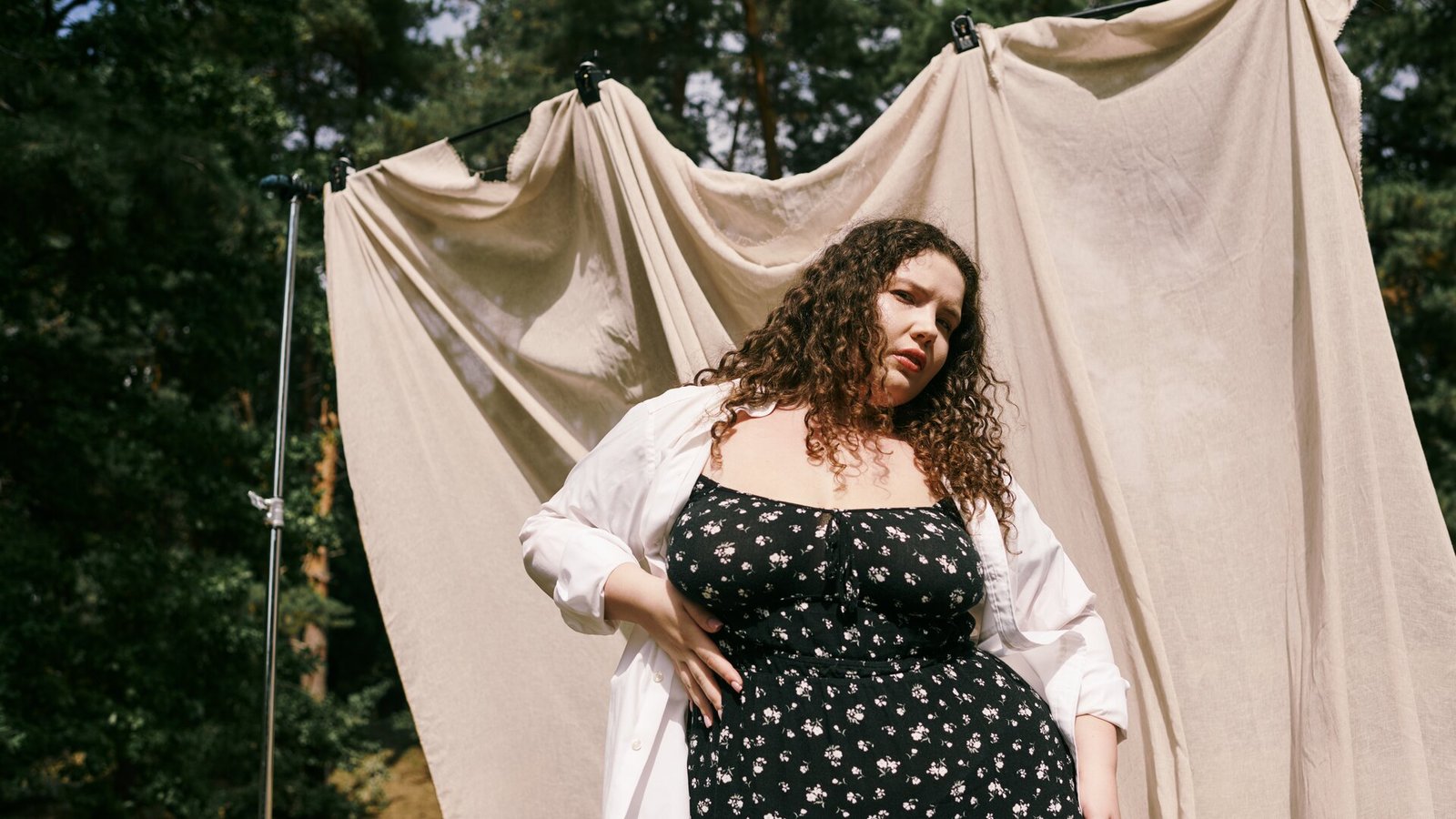 Les mannequins grande taille sont présentes sur Project Runway depuis la saison seize (© Design by Magnific)